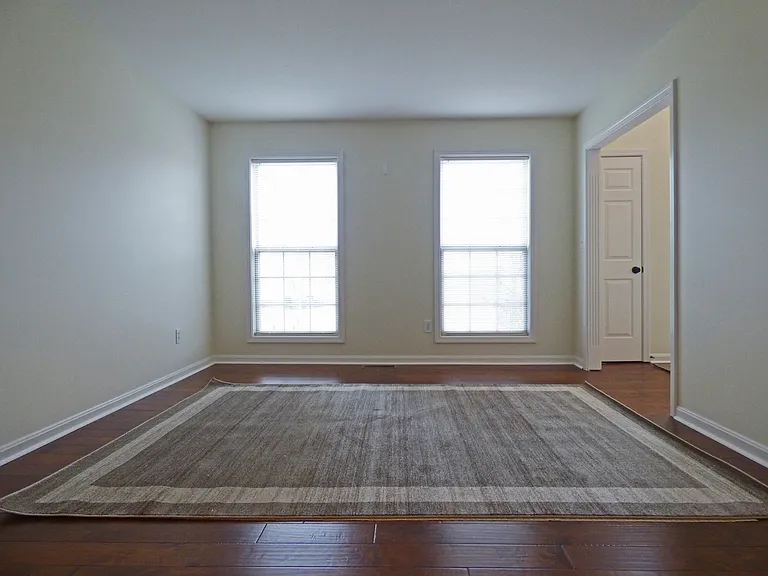 2205 Barrington Ln — Photo 6