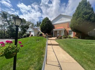 1825 Foxcroft Ln APT 401, Allison Park, PA 15101