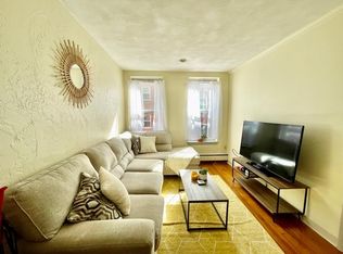 5 Hull St APT 5, Boston, MA 02113
