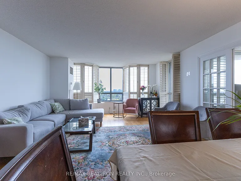 78 Harrison Garden Blvd #1409 — Photo 8
