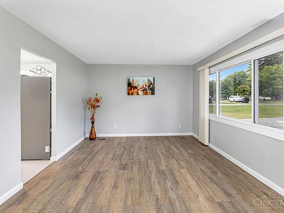 3rd image of 1019 W Main St