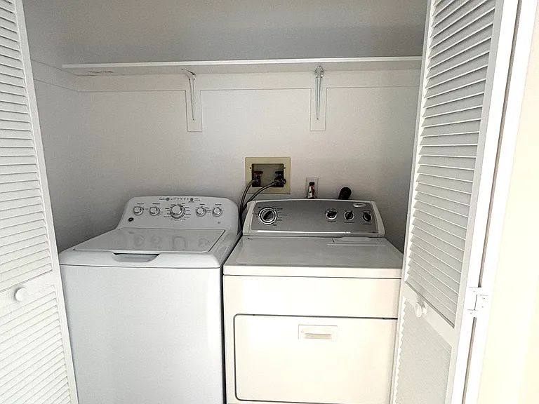 17735 Kinzie St #304 — Photo 13
