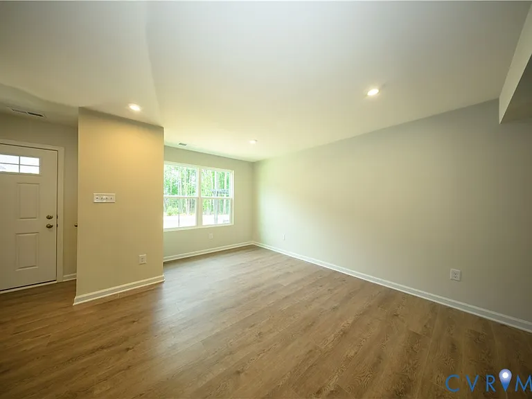 1121 Canterbury Ridge Rd — Photo 11