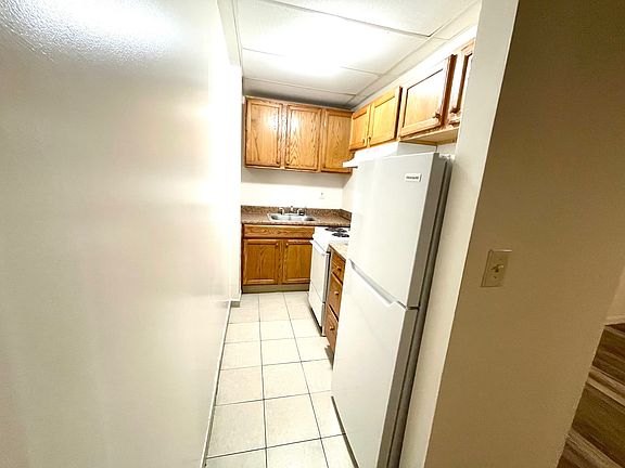 5th image of 603A Farmington Ave #L1