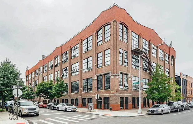 Rented by Carnegie Management Inc | media 10