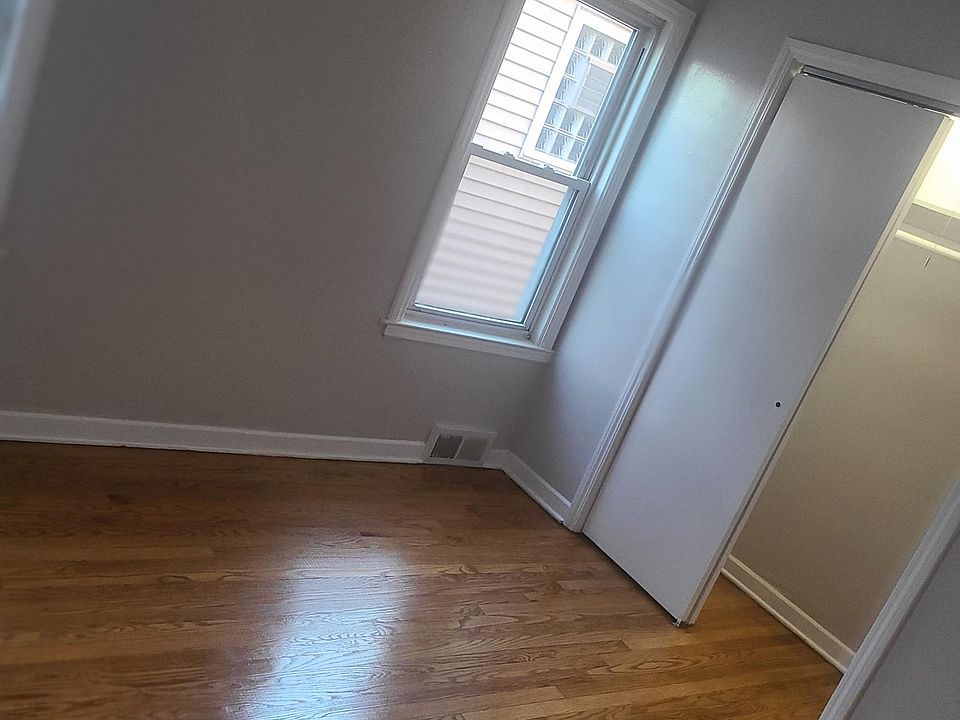1st image of 2143 N Nagle Ave Floor 1