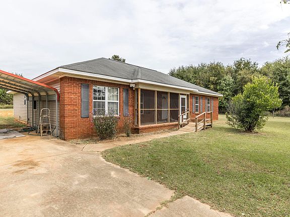3rd image of 281 Creekside Ln