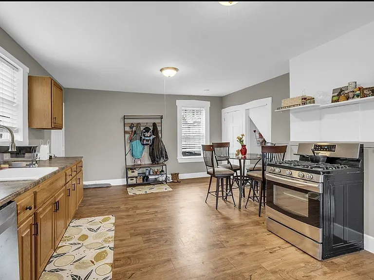 41 Middlesex St #2 — Photo 4