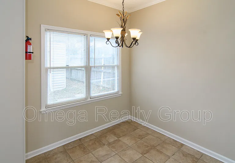 1101 Hillsboro Ln — Photo 8