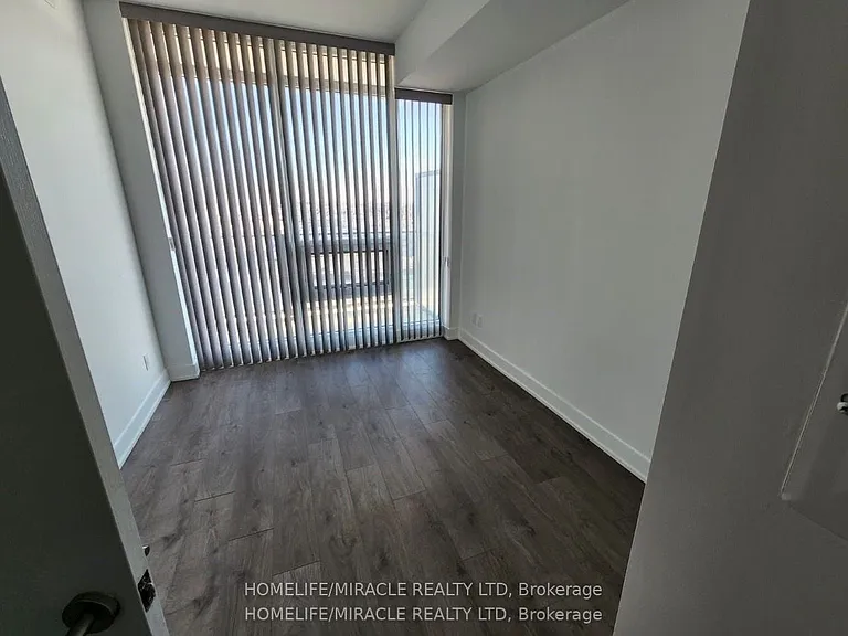 180 Veterans Dr #704 — Photo 10