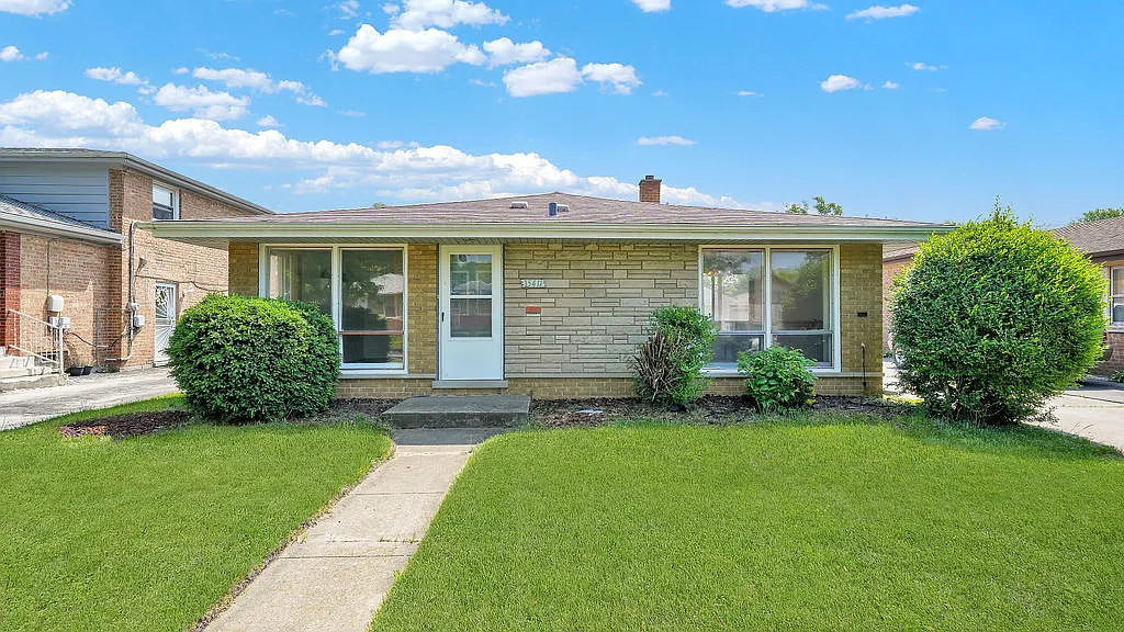 15411 University Ave photo 1