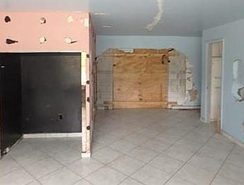 4th image of 21073 NW 37th Ct