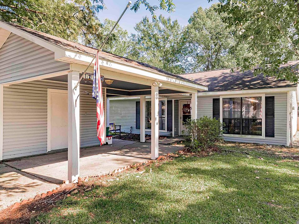 1st image of 17120 Willow Oak Aly