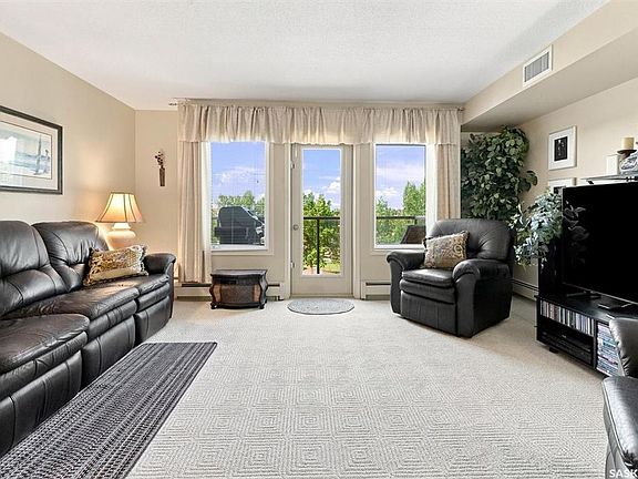 3rd image of UNIT 411-1622 Acadia DRIVE