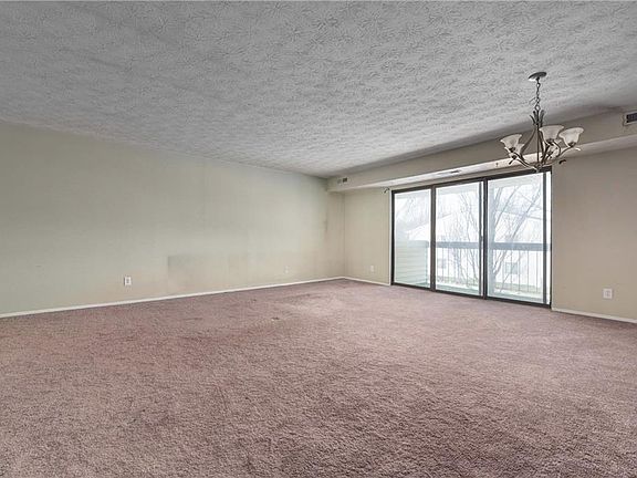 4th image of 2995 N Bay Dr APT I13
