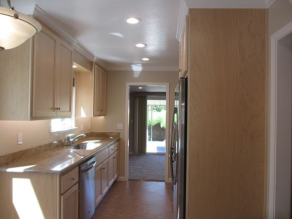 3rd image of 1141 Dunford Way #1
