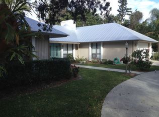 8713 Thousand Pines Cir, West Palm Beach, FL 33411