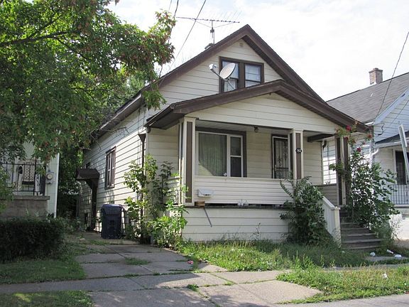 3rd image of 182 Hagen St