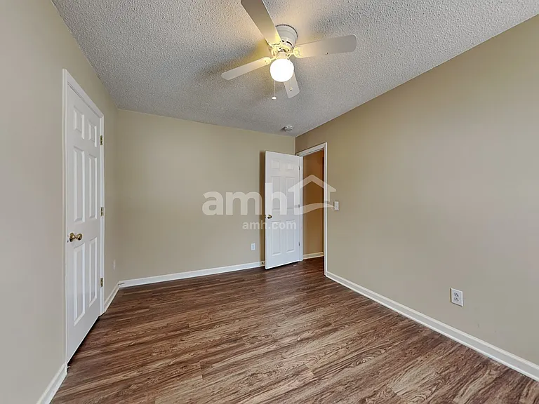 5160 Windsbury Ridge Rd — Photo 13