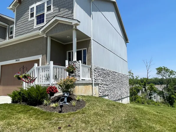7452 Grand Slam St, Parkville, MO 64152