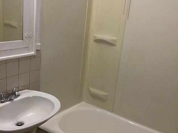 4th image of 6855 Montrose St #1