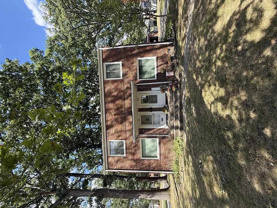 1st image of 2137 Woodland St NE