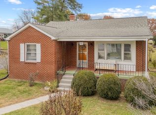 707 Pendleton St, Radford, VA 24141