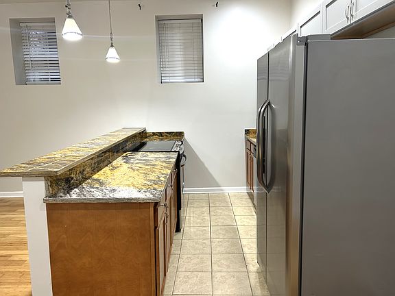 Kitchen 
Fully equip.