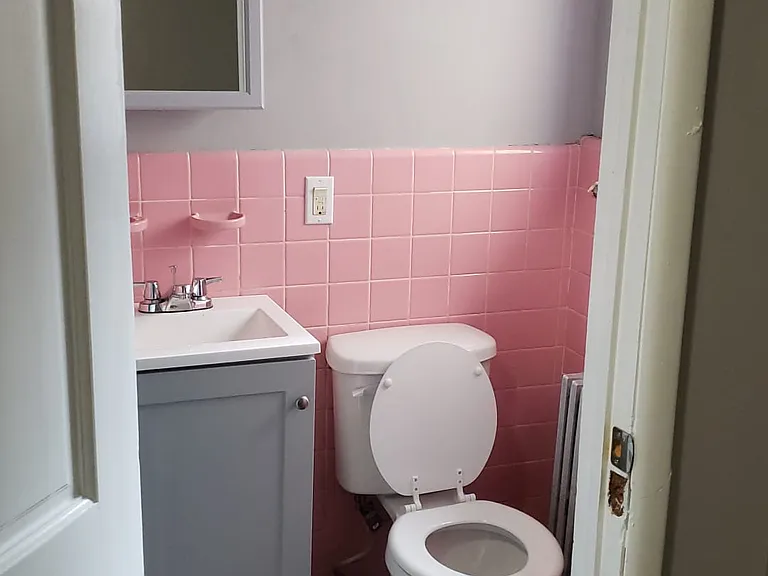 827 Walnut St #1 — Photo 7