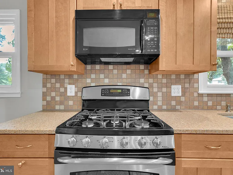 4314 Argonne Dr — Photo 11