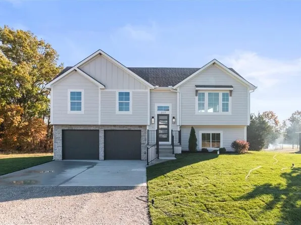 317 NE 51st Rd, Warrensburg, MO 64093