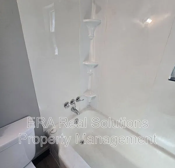 81 N Hampton Rd #A — Photo 18