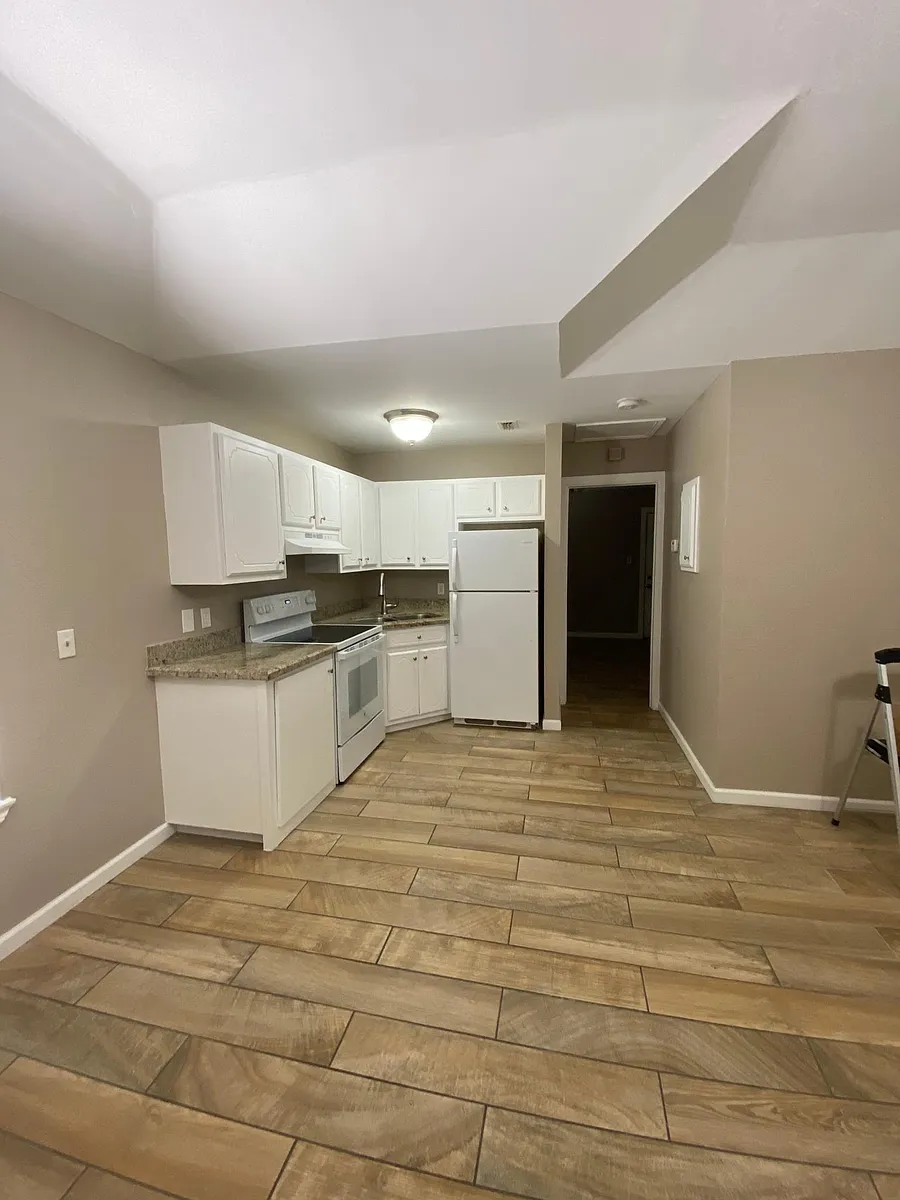 Building Photo - 1204 Bryce Dr #5
