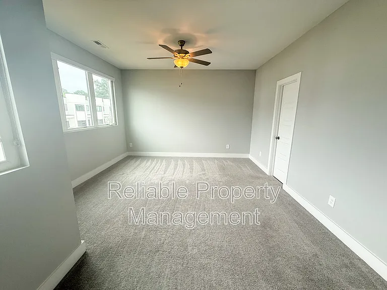 22 S Laird Dr — Photo 11