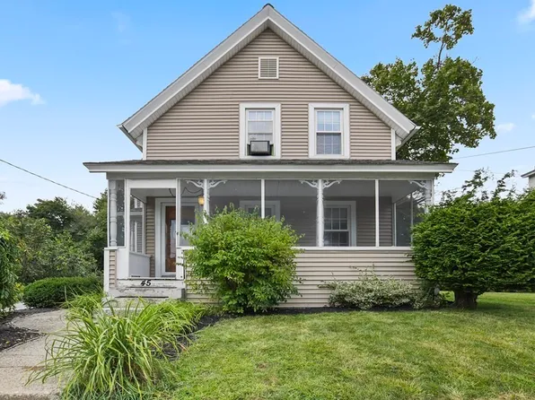 45 Green St, Hudson, MA 01749