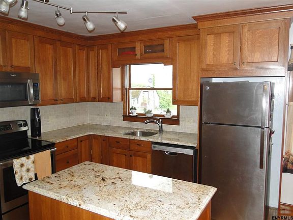 3rd image of 22 Otsego Ave
