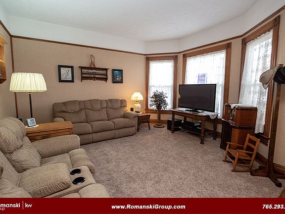 5th image of 805 S 10th St