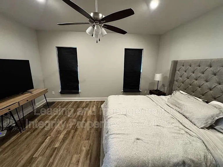 200 Tennyson Dr — Photo 13