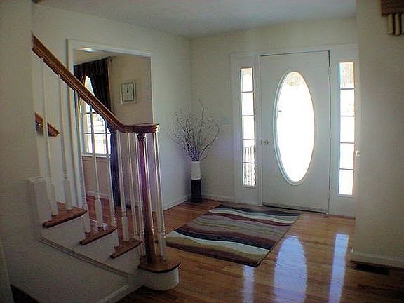 Bright and Sunny foyer