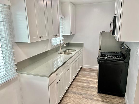 5th image of 5211 E Ocean Blvd Unit 6