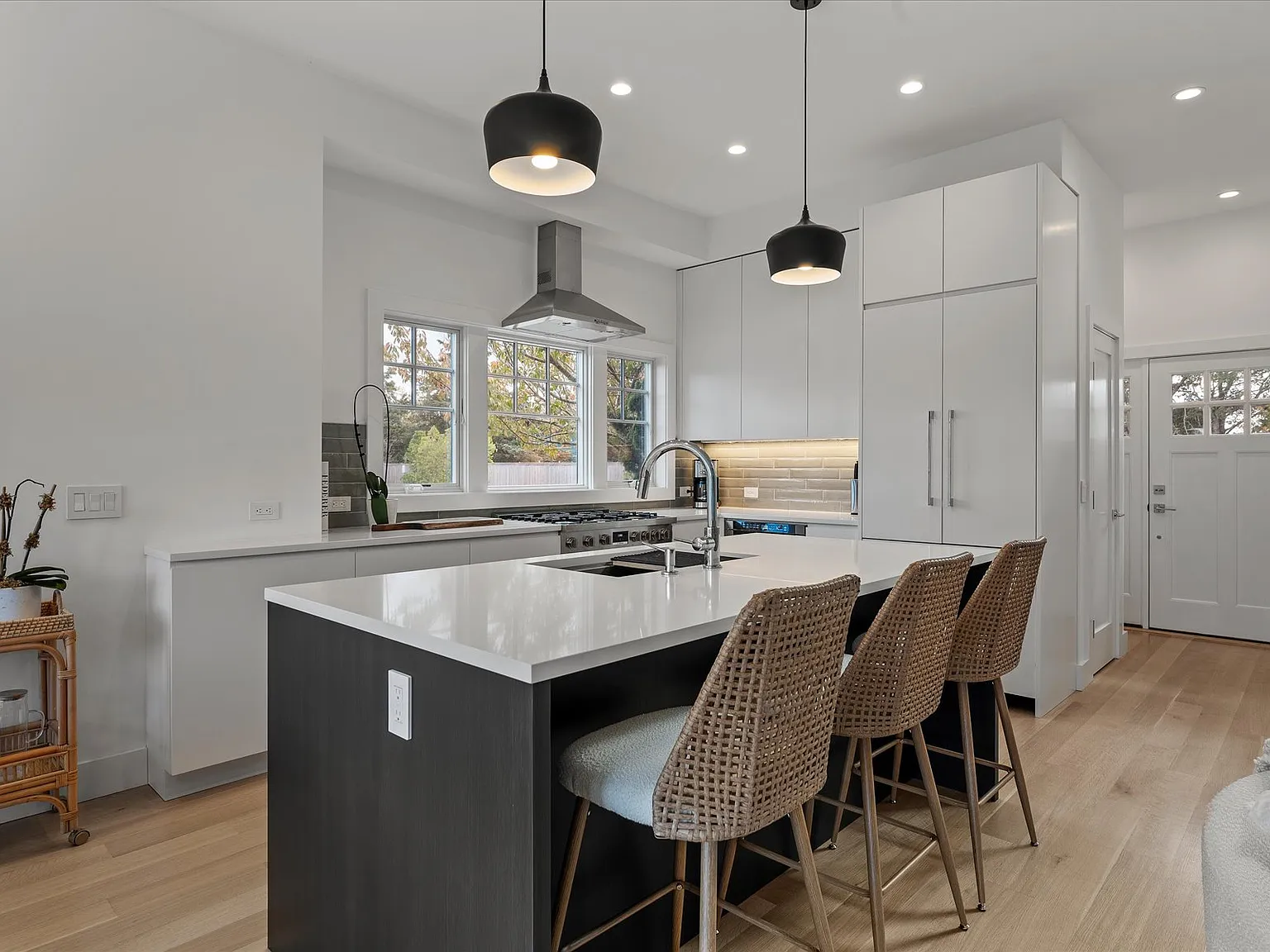 An Effortlessly Chic and Beautifully Refreshed Hamptons Retreat — Photo 3