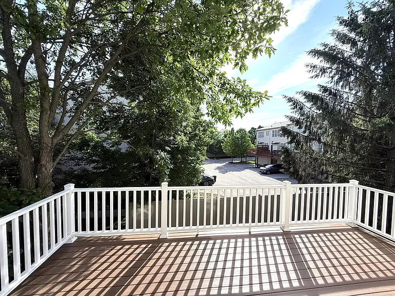 610 Brentwood Ct — Photo 27