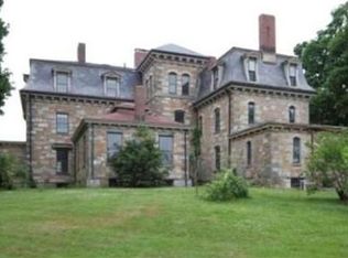 84 Main St, Southborough, MA 01772