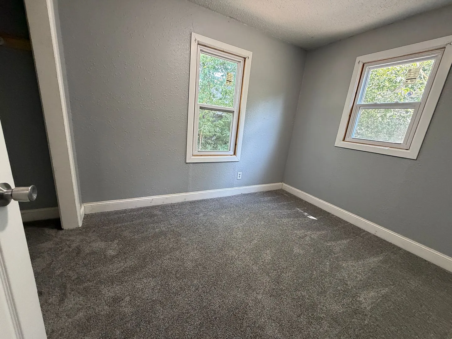 Section 8 Approved 2 Bed 1 Bath Home — Photo 4