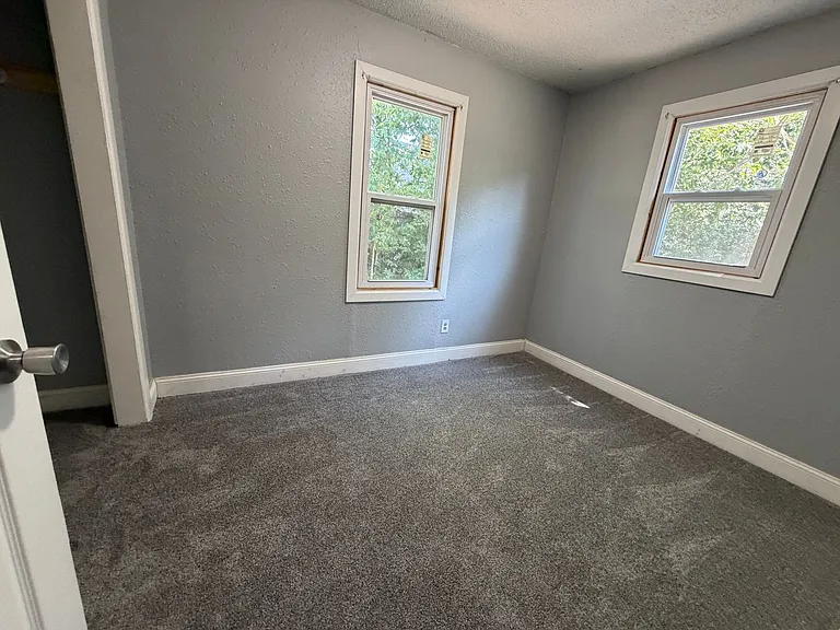 3521 E Sunview Ave — Photo 4