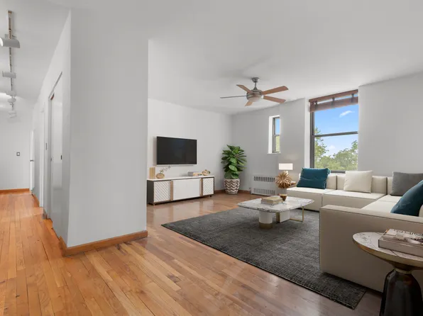 689 Ft Washington Avenue image 1 of 20