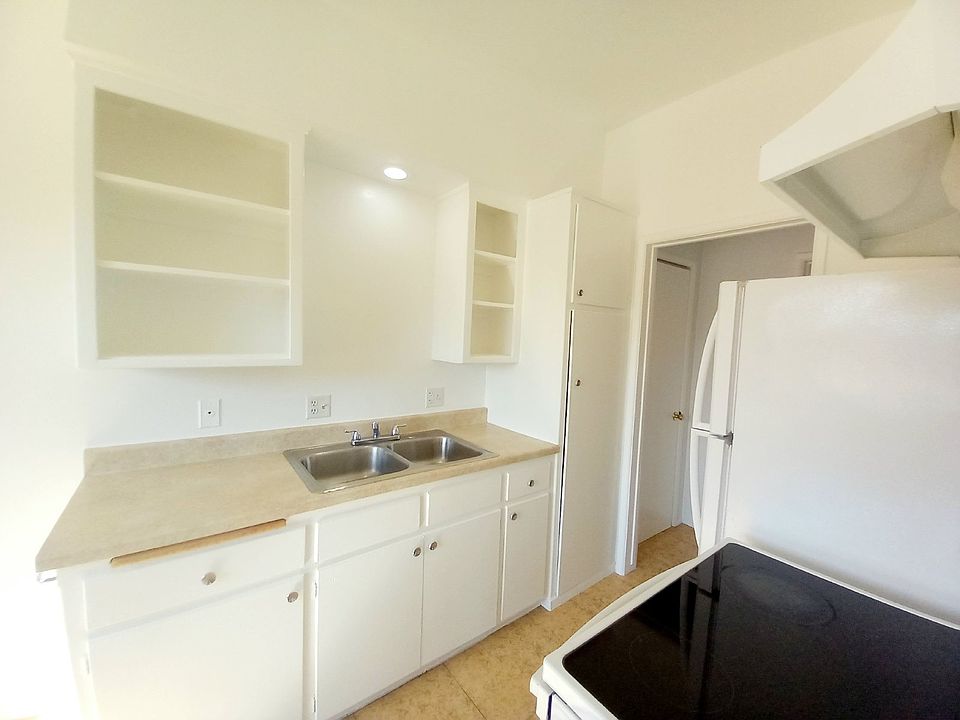 1st image of 6347 Cholla Ave