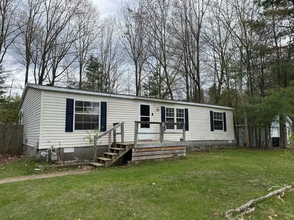 9 Mallard Dr, Plattsburgh, NY 12901