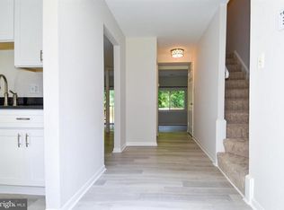 3015 Mission Square Dr, Fairfax, VA 22031