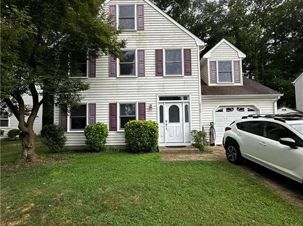 5760 Glen View Dr, Virginia Beach, VA 23464